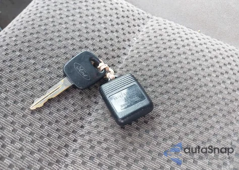 2003 Ford F150 Lariat/Xlt z USA, uszkodzony, nr VIN 1FTRW07L23KC17998